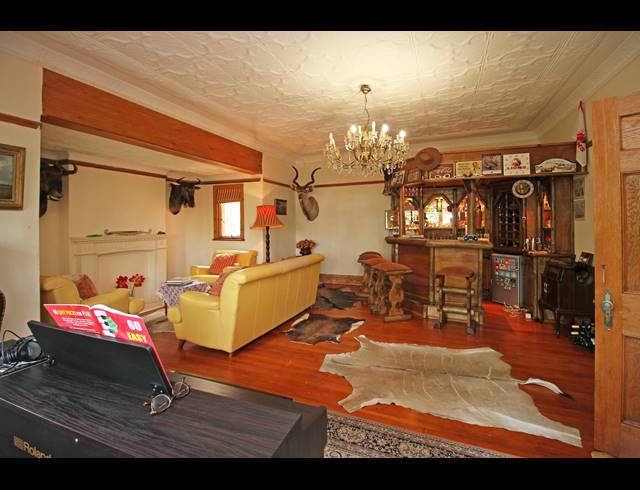 4 BEDROOM HOUSE FOR SALE IN HOUGHTON ESTATE